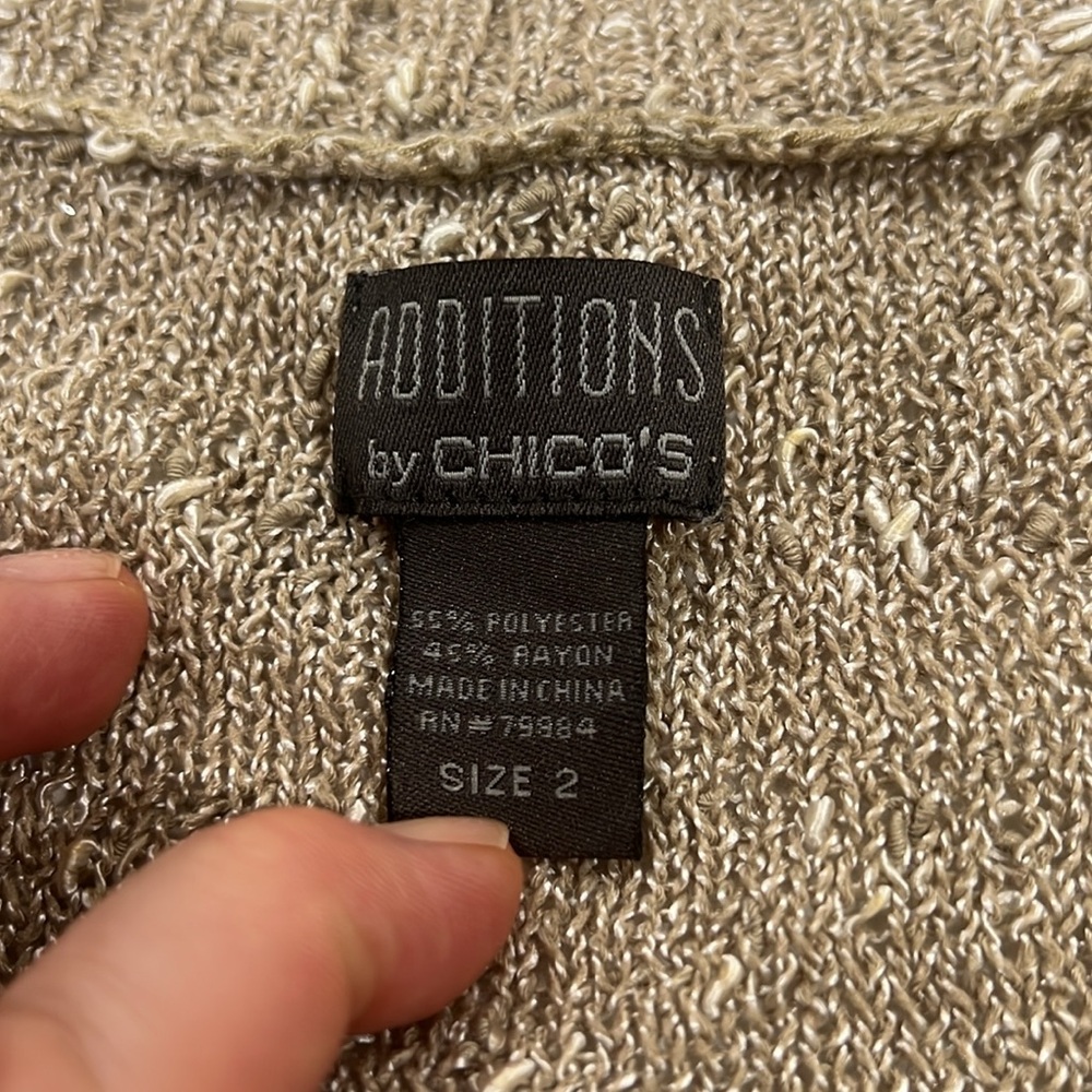 Chico’s v-neck light pullover - Picture 2 of 6